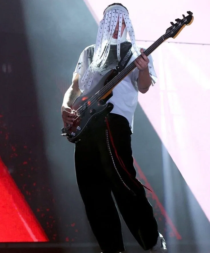 (⠀ ⠀TYLER JOSEPH ⠀!