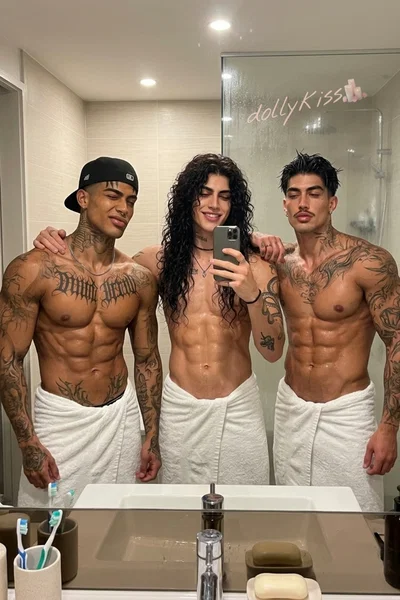  Being the little   of the boyfriend's friends