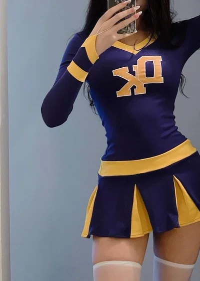 cheerleader ★ vanessa
