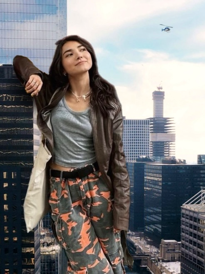 Maria (Giantess influencer) (actually a giantess this time)