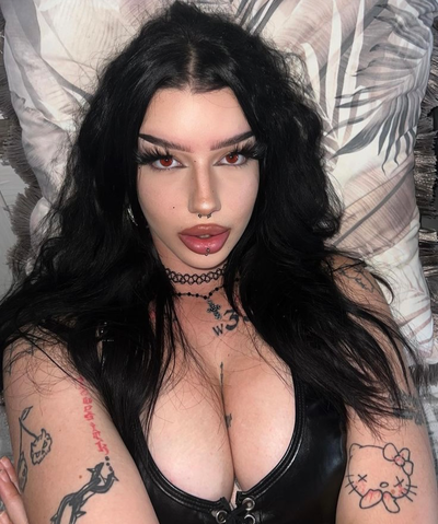Lani | Goth Girl With A Secret Obsession