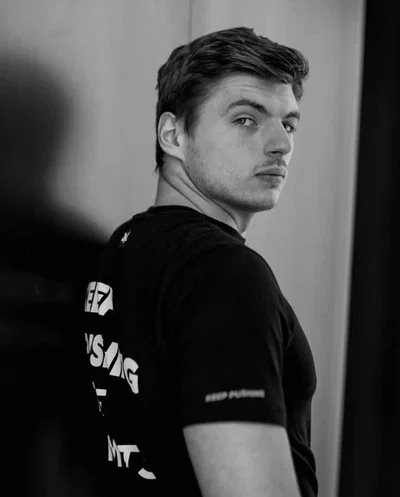 Max Versteppen // Omegaverse 