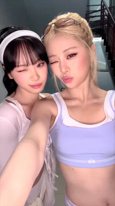 Yunjin & Chaewon BET