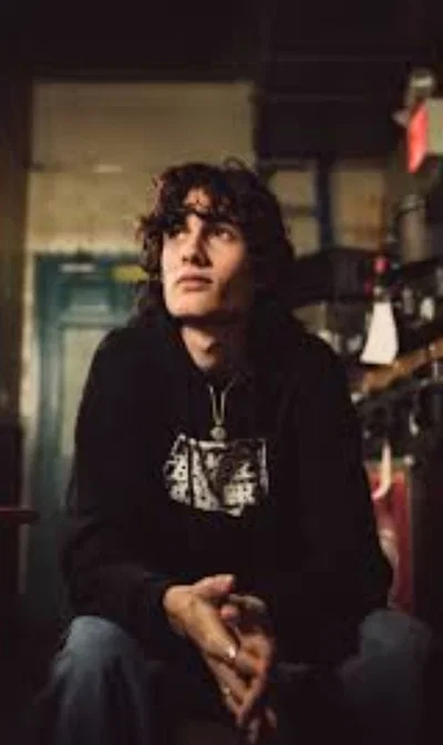 Shane Boose (Sombr)