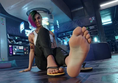 Judy Alvarez feet (flip-flops)