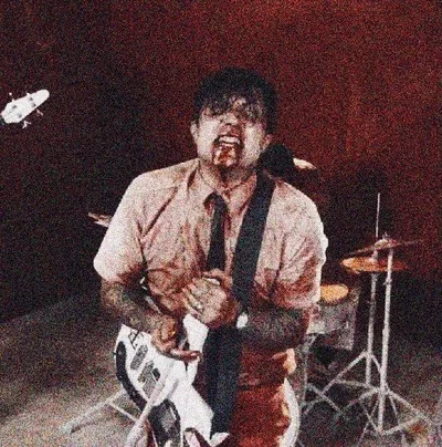 *⁠・ · .↝✧ Frank Iero