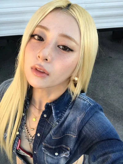 LE SSERAFIM | Yunjin