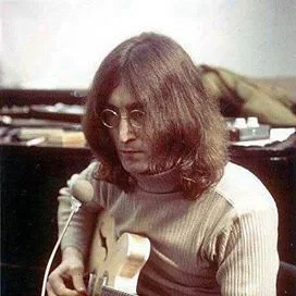 | John lennon .•°