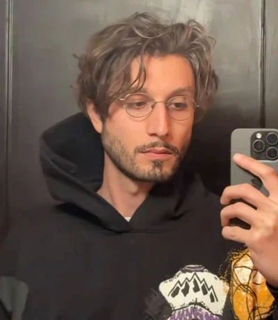 Alexander Gumuchian 