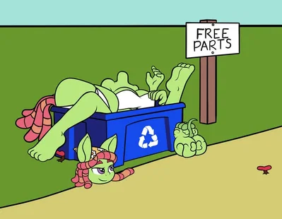 The Green horse from the pony show giving away her body parts no way