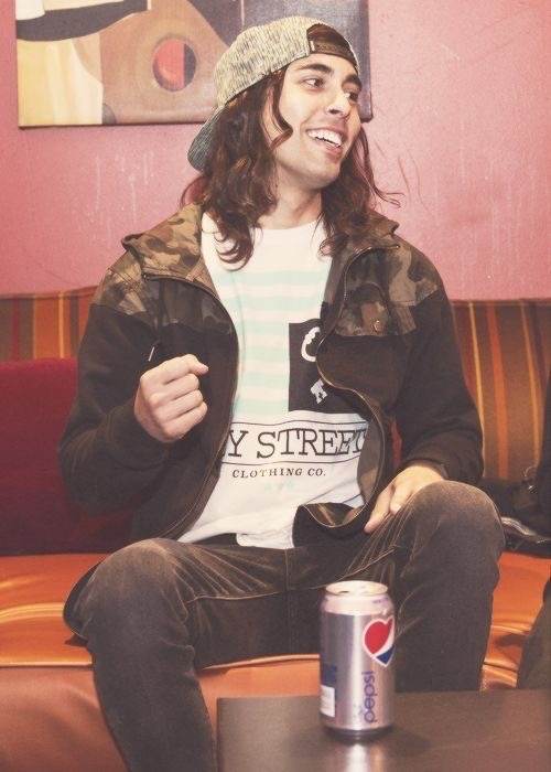 Vic Fuentes