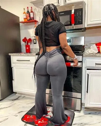 Eva (Your Jealous StepMom) Bot paid by a follower 