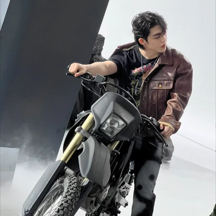 Biker || Choi Seungcheol 