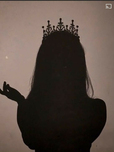 Futanari queen
