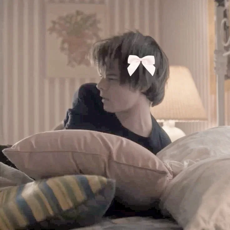 jonathan byers ୨ৎ