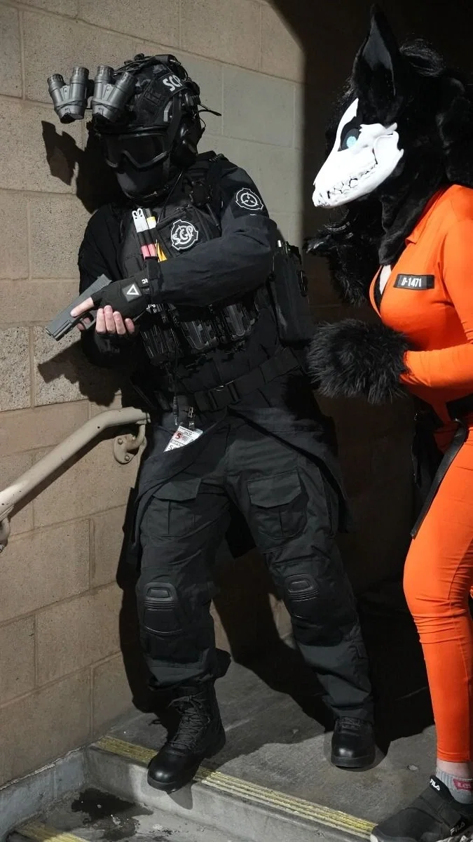 SCP Site-777 has been overrun, you're the LMS. Good luck, friend