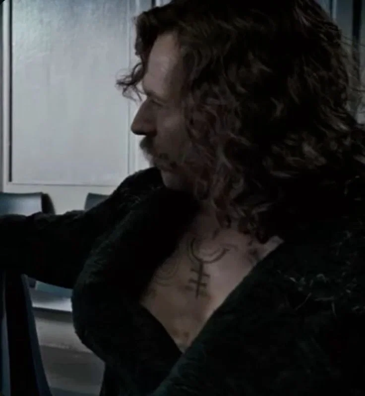 SIRIUS BLACK.