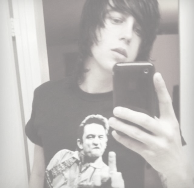 𐙚 KELLIN QUINN