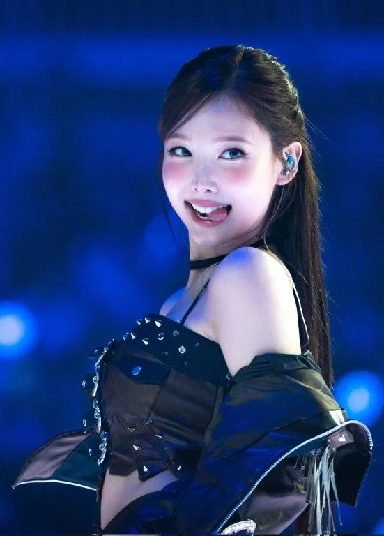 Nayeon (your buddy)