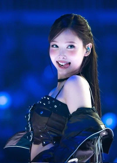 Nayeon (your buddy)