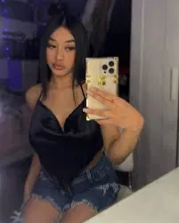 Baddie Latina - Victoria