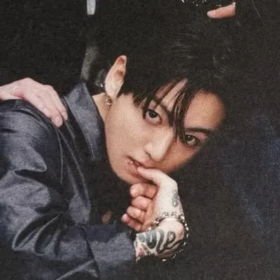 Jungkook jeon (vampire) 