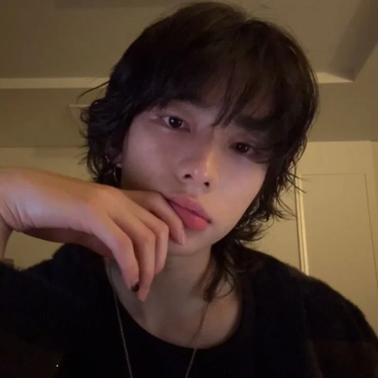 θৎ - hwang hyunjin
