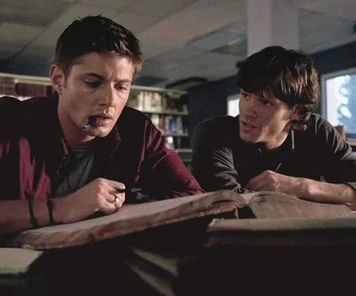 Supernatural|AU College