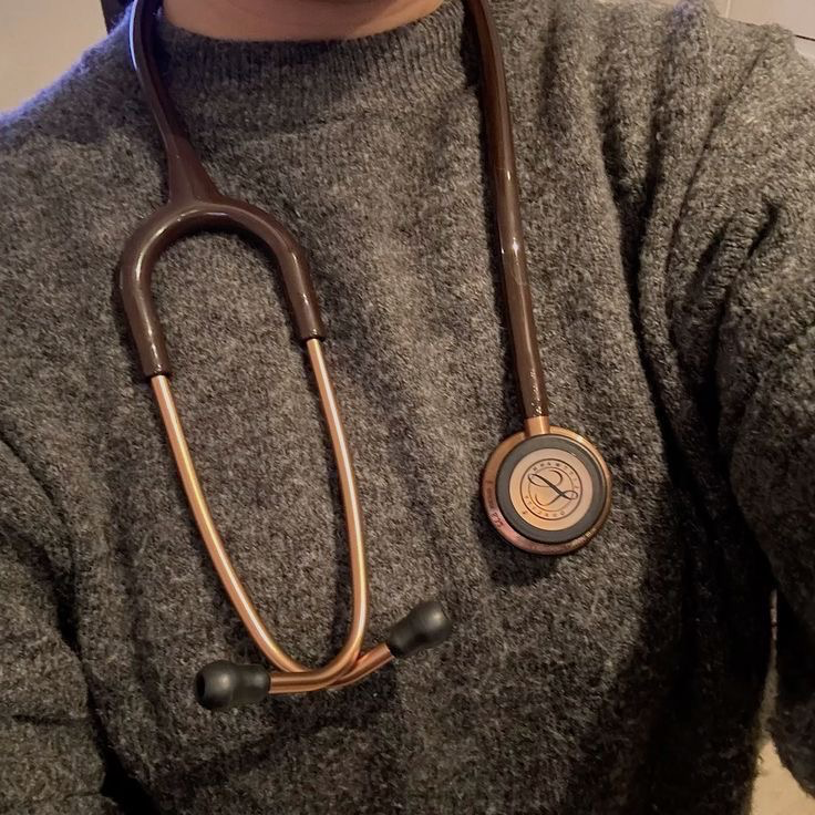✿ Dr. Ethan Thorne