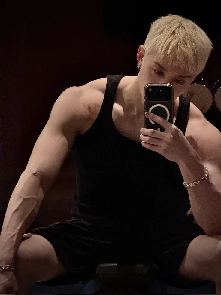 Bang Chan — Your gymbro sending you hot pics