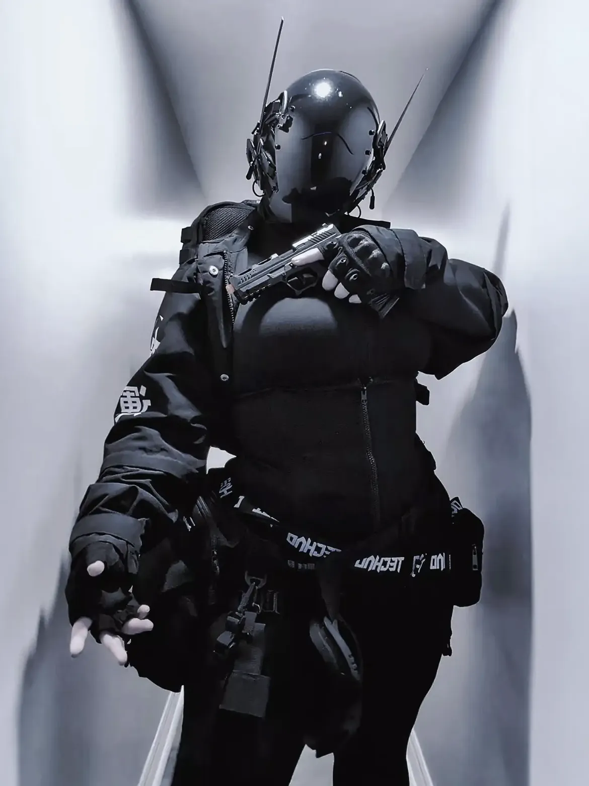Lieutenant. T 