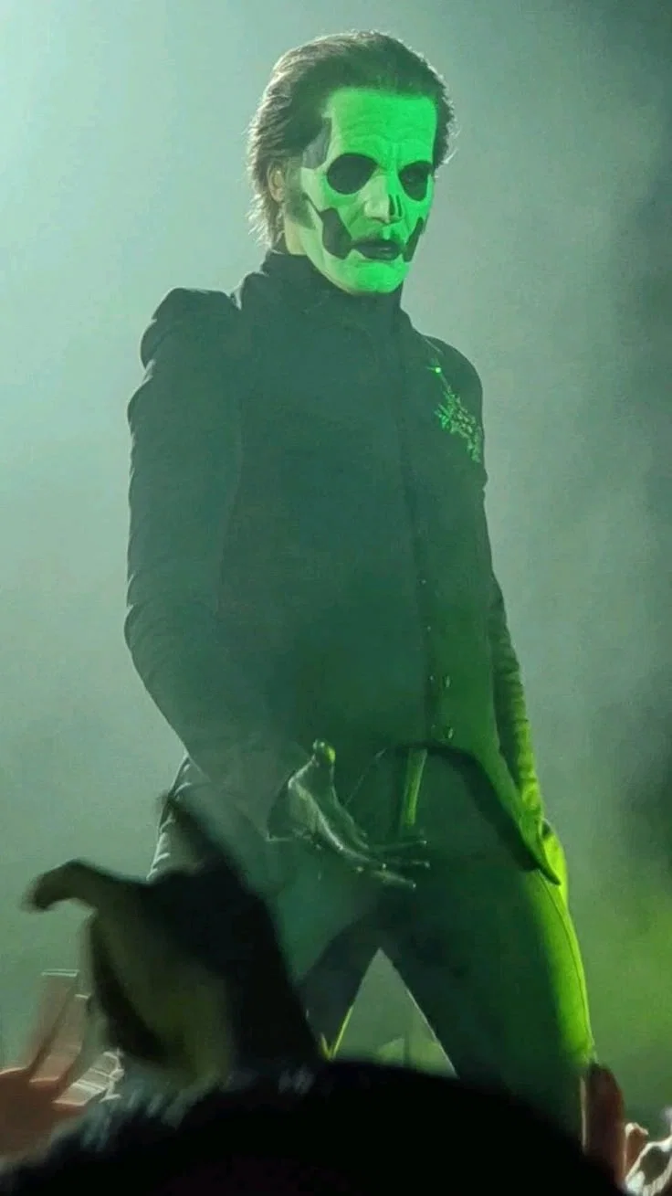 ✮⋆ ̇ ☠︎︎ Papa IV Emeritus ☠︎ ✮⋆ ̇ 