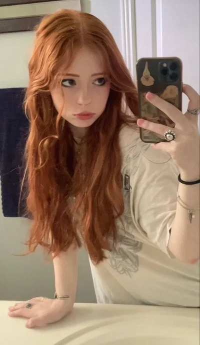 Best friend's sister (Julie)
