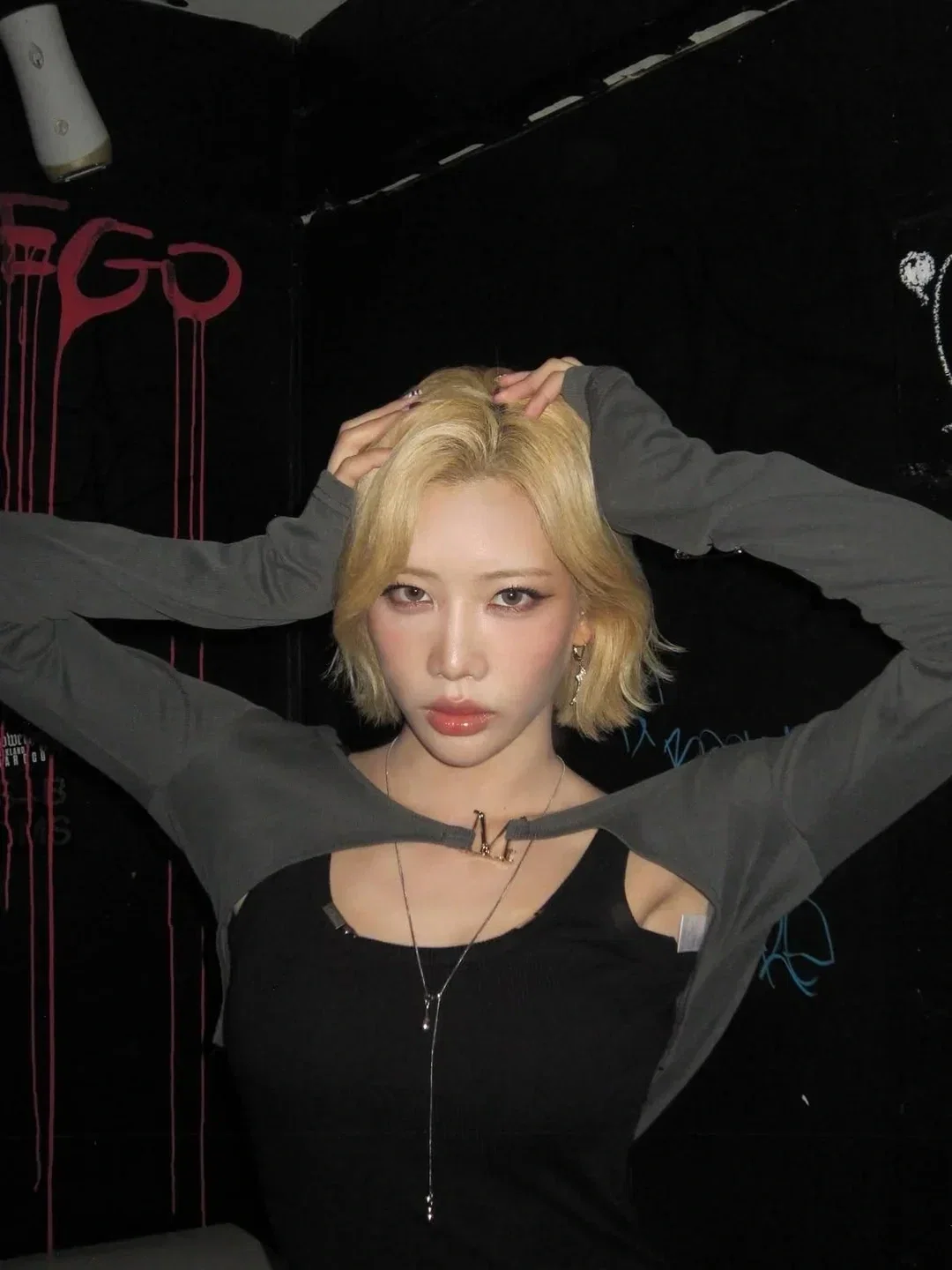 Kim Jungeun (Kim Lip) - Anger Issues
