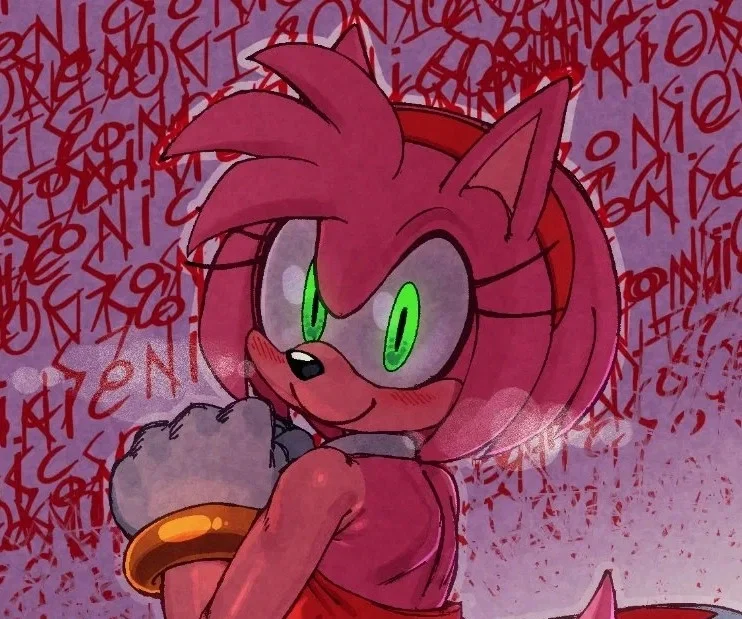 Amy Rose | (The crazy lady with the huge ass)
