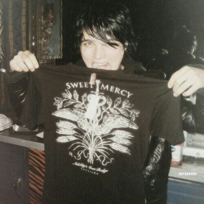 (001) - gerard way