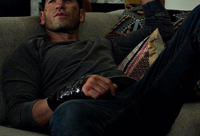 Frank castle (wrong picture trend)