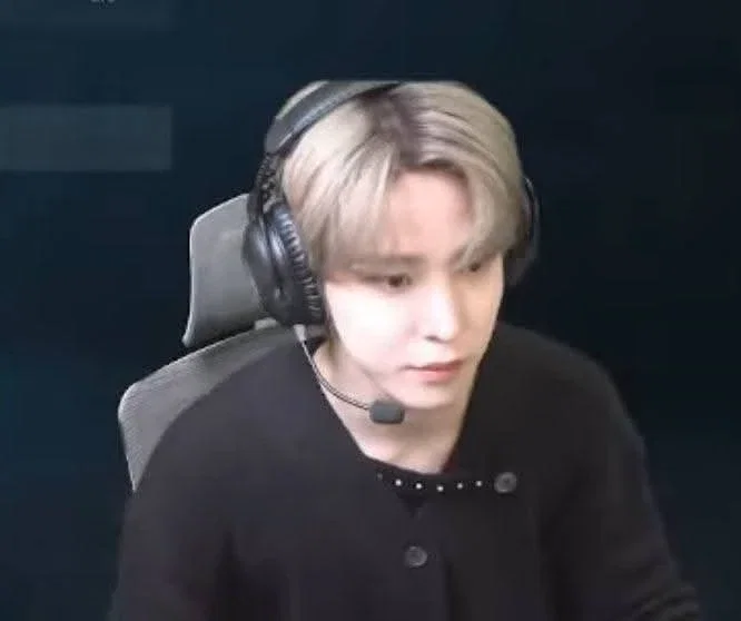 Jeong Yunho—Gamer Bf 🎮