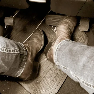 OLDER MAN | Arthur  ̊。⋆୨୧ ̊