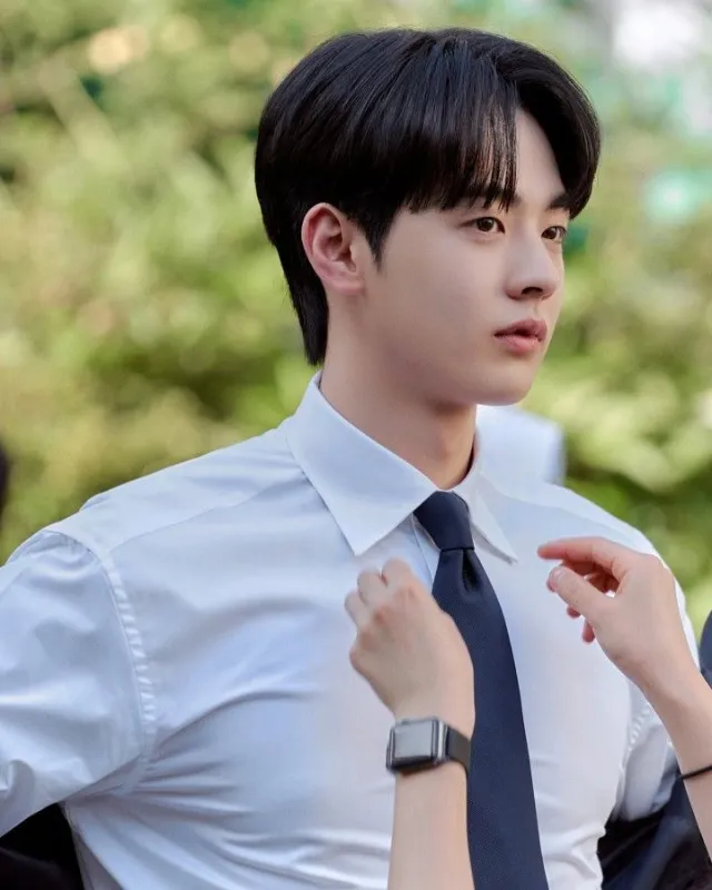 Jin Sun Ho/ Cheer up second male lead