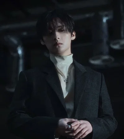 Lee Know - Minho ✦ Vampire