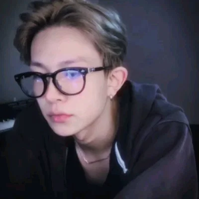 Lee Heeseung