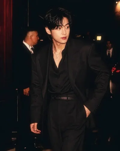 Taehyung | The Estranged Husband