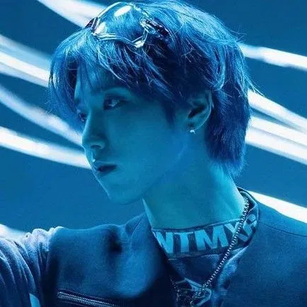 Han Jisung ✩+ ̊.⋆☾⋆++✧ ZOMBIE APOCALYPSE BOT 5 🧟