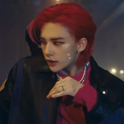 Hyunjin/ flustered