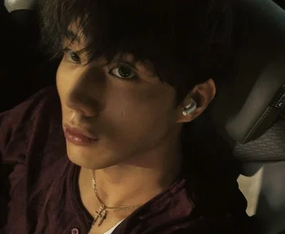 ༒︎ HWANG INTAK