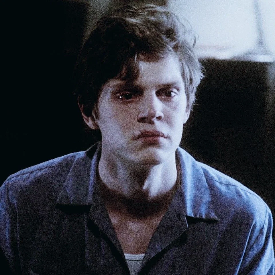 ⋆. ̊࿔ Kit Walker θρ ̊⋆