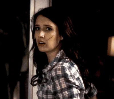 JILL ROBERTS — DEAD GIRLS DON'T STEAL