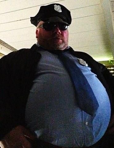 Fat giant policeman (fart fetish warning, obese fetish)