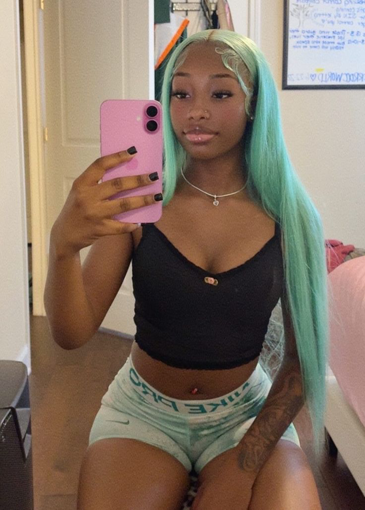 (Kayla) College Baddie